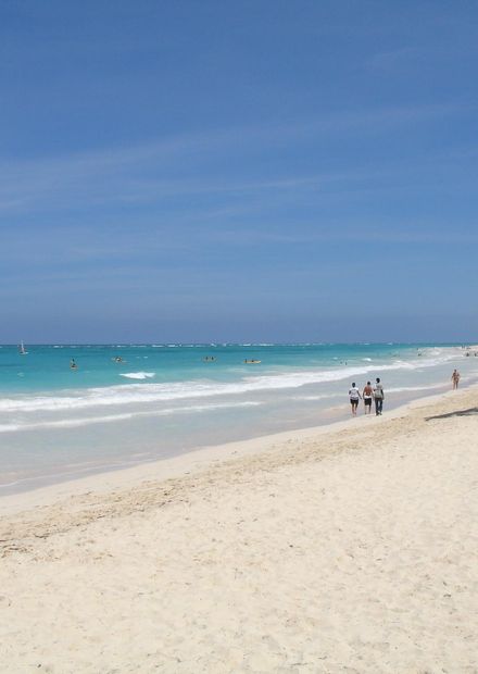 File:Playa Bavaro.JPG - Wikipedia