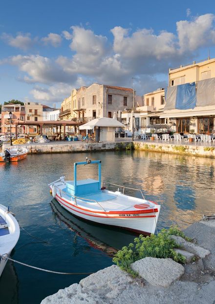 File:Rethymno old harbour 6.jpg ...