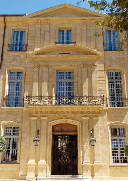 File:Aix-Hôtel de Caumont-bjs180814-02 ...