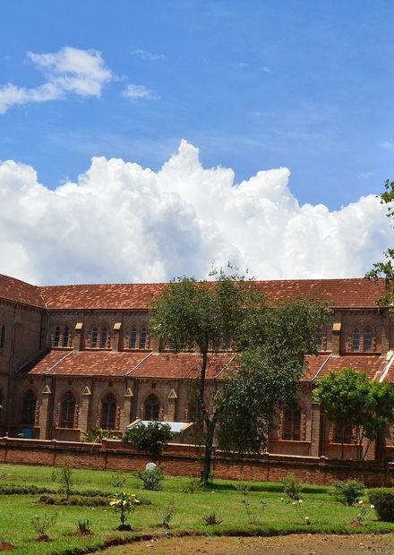 File:Cathedrale cote Antsirabe 2012.JPG ...