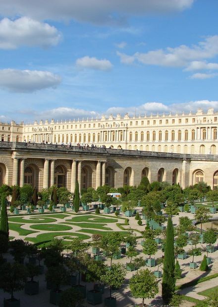 Garden-orangerie Exterior of the Palace ...