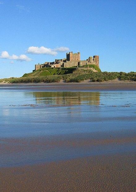 File:Bamburgh2006.jpg - Wikimedia Commons