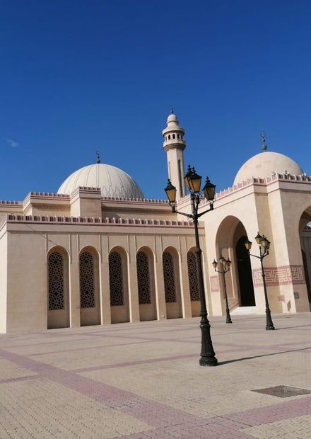 File:Al Fateh outside.jpg - Wikimedia ...