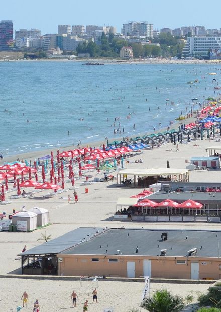 File:Mamaia Beach (September 2013).JPG ...