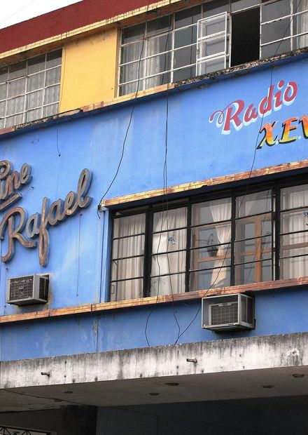 File:SanRafaelCinema.JPG - Wikimedia ...