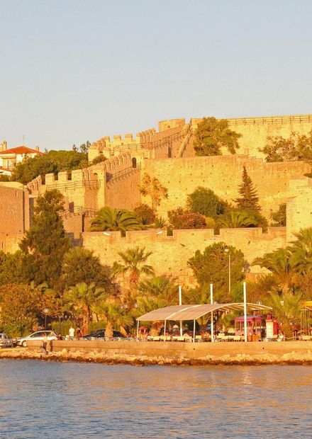 Dosya:Cesme Castle, Turkey - panoramio ...