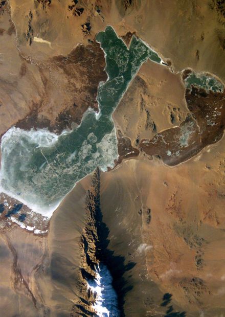 File:Khar-Us-Nuur Lake ISS006-E-7827 ...