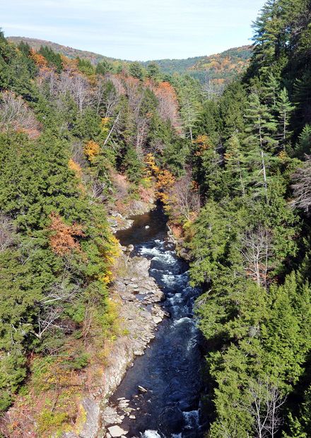 File:Quechee gorge vermont 2009.JPG ...