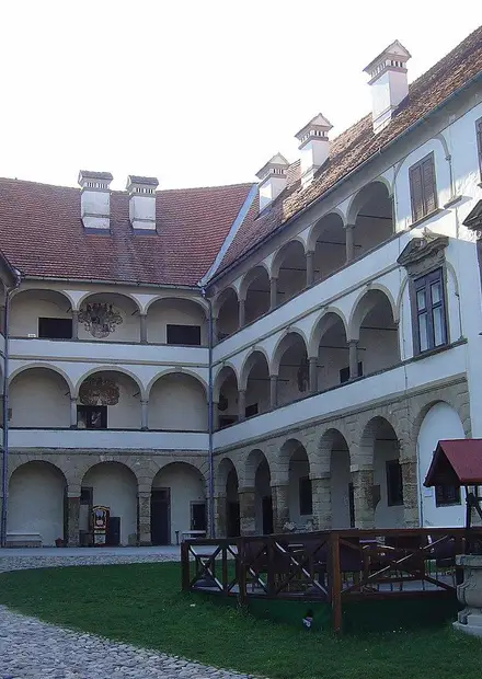 File:Ptuj Castle inside.JPG - Wikimedia ...