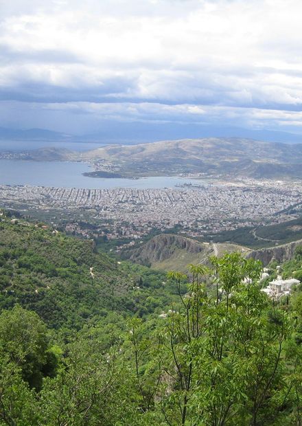 File:Volos view from Pelion.JPG - Wikipedia