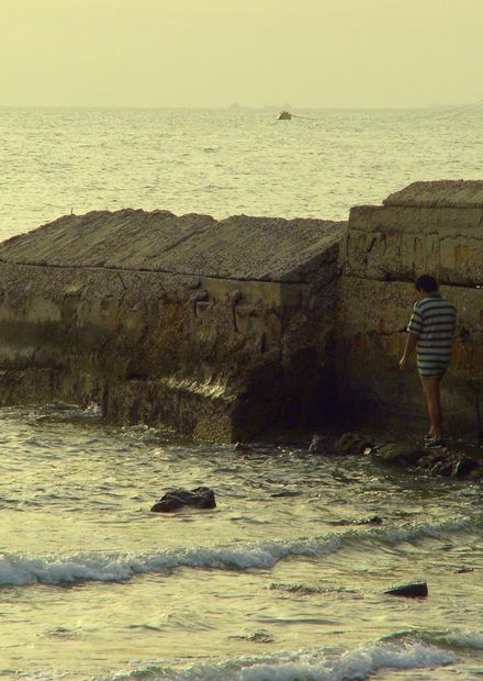 File:Beach Mangaf.JPG - Wikimedia Commons