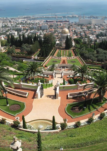 File:Israel, Haifa, Bahá'í gardens ...