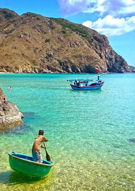 File:Ky-Co-Beach,-Quy-Nhon,-Vietnam ...