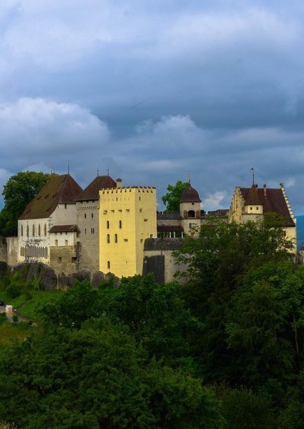 File:Lenzburg Castle.jpg - Wikimedia ...