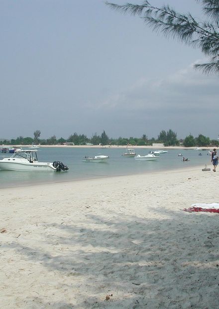 File:Pointe Denis.JPG - Wikimedia Commons