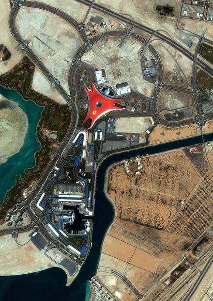 File:Ferrari World.jpg - Wikimedia Commons