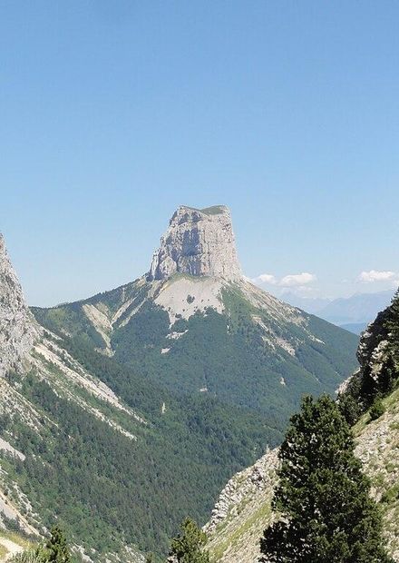 File:Mont Aiguille vu du Pas de l ...