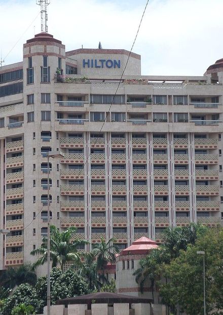 Fichier:Hilton Hotel Yaoundé.JPG ...