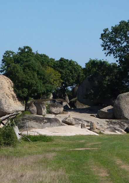File:Beglik Tash - P1020607.JPG ...