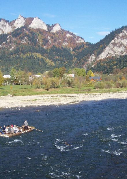 File:Rafting on the Dunajec River.jpg ...