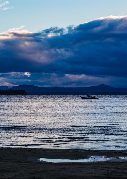 File:Burlington Bay, Lake Champlain ...