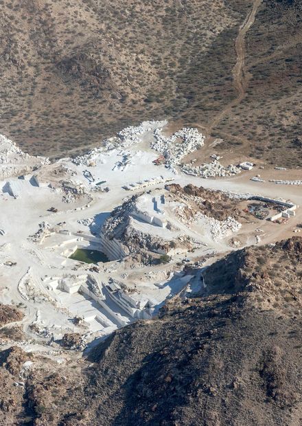 File:Karibib Marble (2018).jpg ...