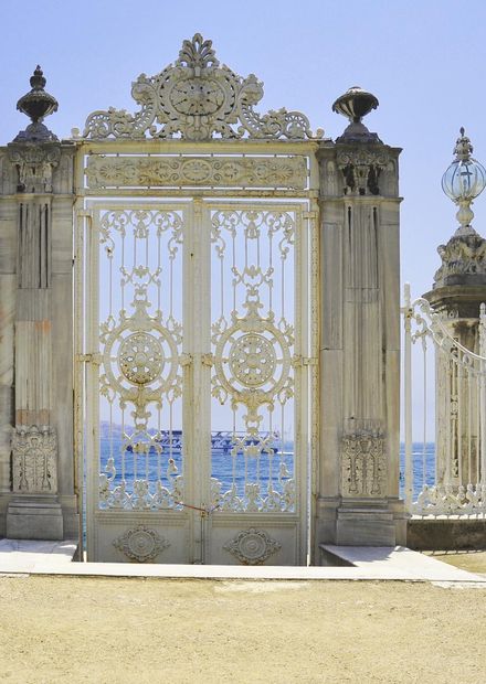 Palace, Istanbul, Turkey 001.jpg ...