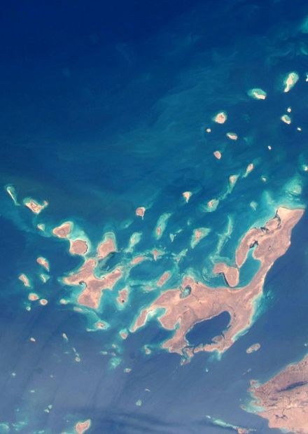 File:Dahlak Islands ISS042.jpg ...