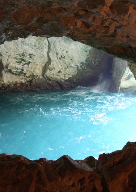 File:Rosh Hanikra in summer 2011 (2 ...