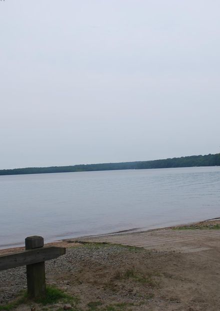 File:Watchaug Pond.JPG - Wikimedia Commons