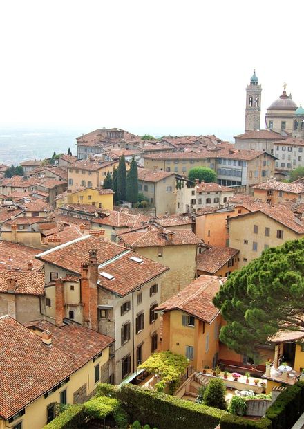 File:Bergamo città alta.jpg - Wikimedia ...
