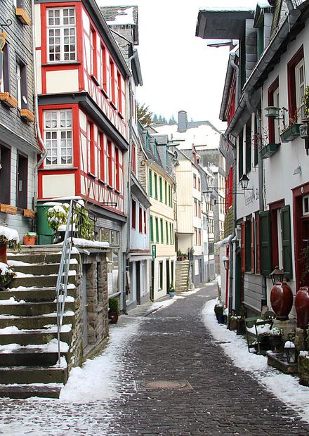 File:0 Monschau - Eschbachstraße.JPG ...