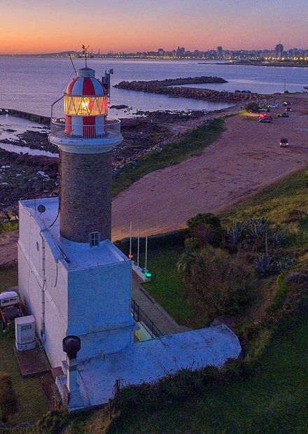 File:Faro Punta Carretas (181495395 ...
