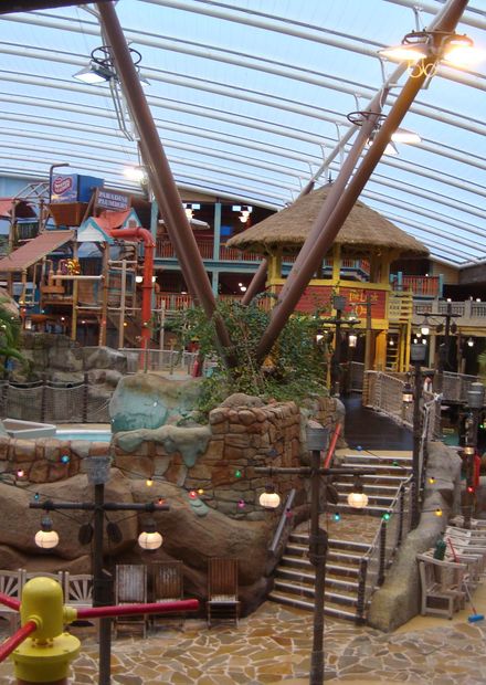 File:Alton Towers Waterpark1.JPG ...