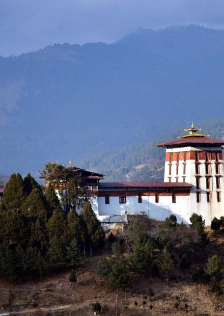 File:Jakar Dzong, Bumthang.jpg ...