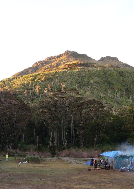 File:Mount Apo.JPG - Wikimedia Commons