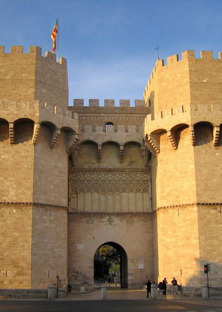 Archivo:Torres serrans abril.jpg ...
