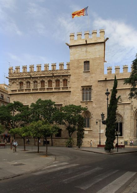 la Lonja de la Seda en Valencia.jpg ...