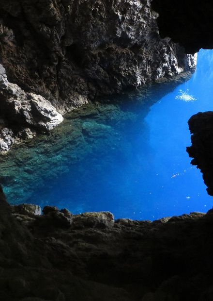 File:Sleeping Pool, Chinhoyi caves ...