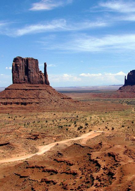 File:Monument Valley - The Mittens.jpg ...