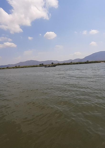 Zambezi and Luangwa rivers 05.jpg ...