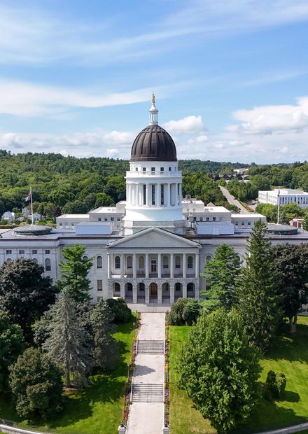 File:Maine State House exterior view ...