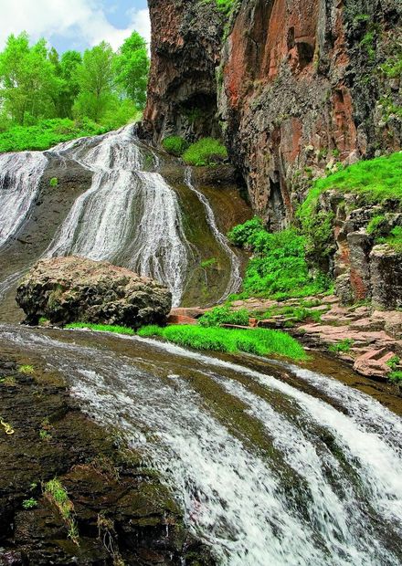 File:Jermuk Waterfall4.jpg - Wikipedia