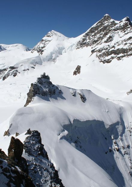 File:Sphinx et Jungfrau - img 06980.jpg ...