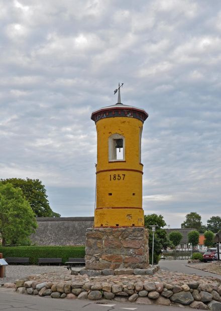 Fil:Klokketårn i Nordby (Samsø, Danmark ...