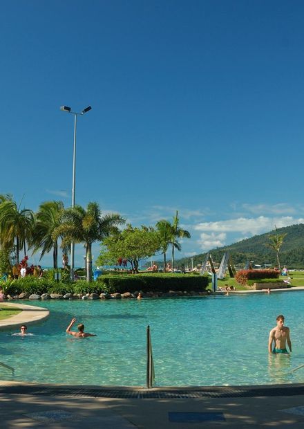 File:Airlie Beach Lagoon.JPG ...