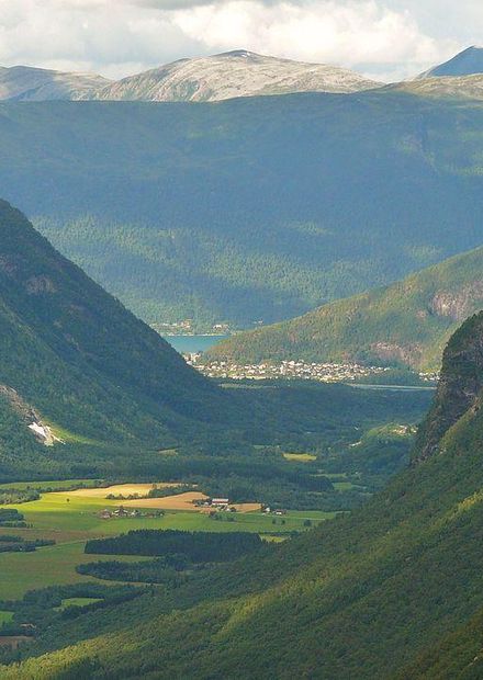 Isterdalen - August.JPG - Wikimedia Commons
