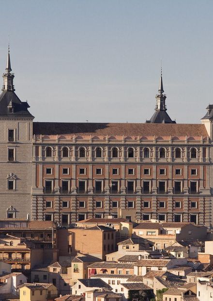 File:Alcázar de Toledo - 03.jpg ...