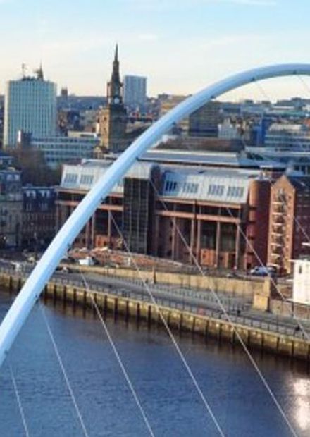 File:Newcastle-upon-Tyne-bridges-and ...