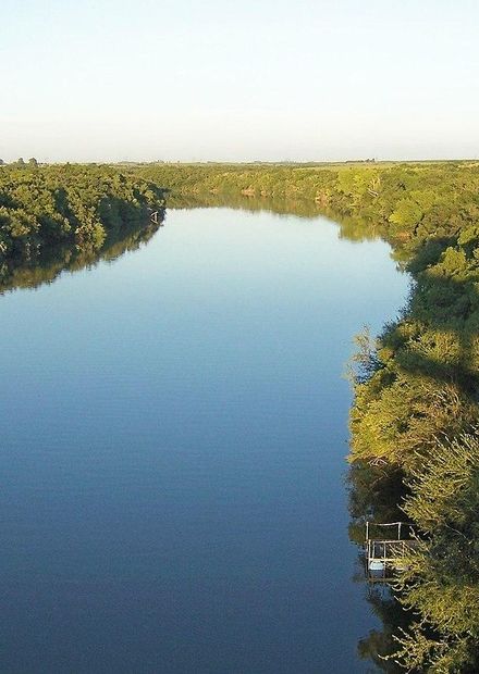 File:Río Queguay 02.JPG - Wikimedia Commons